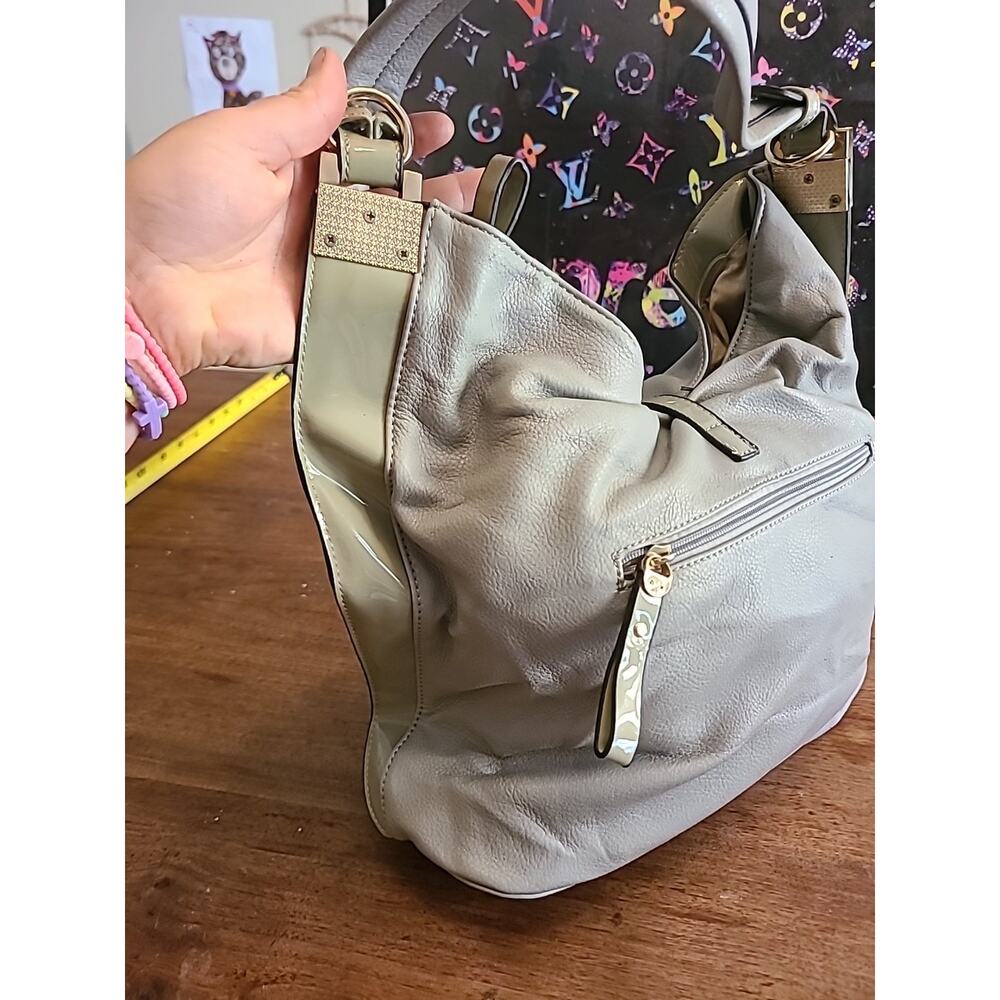 Gussaci Shoulder Handbag Gray Faux Leather - Picture 15 of 16